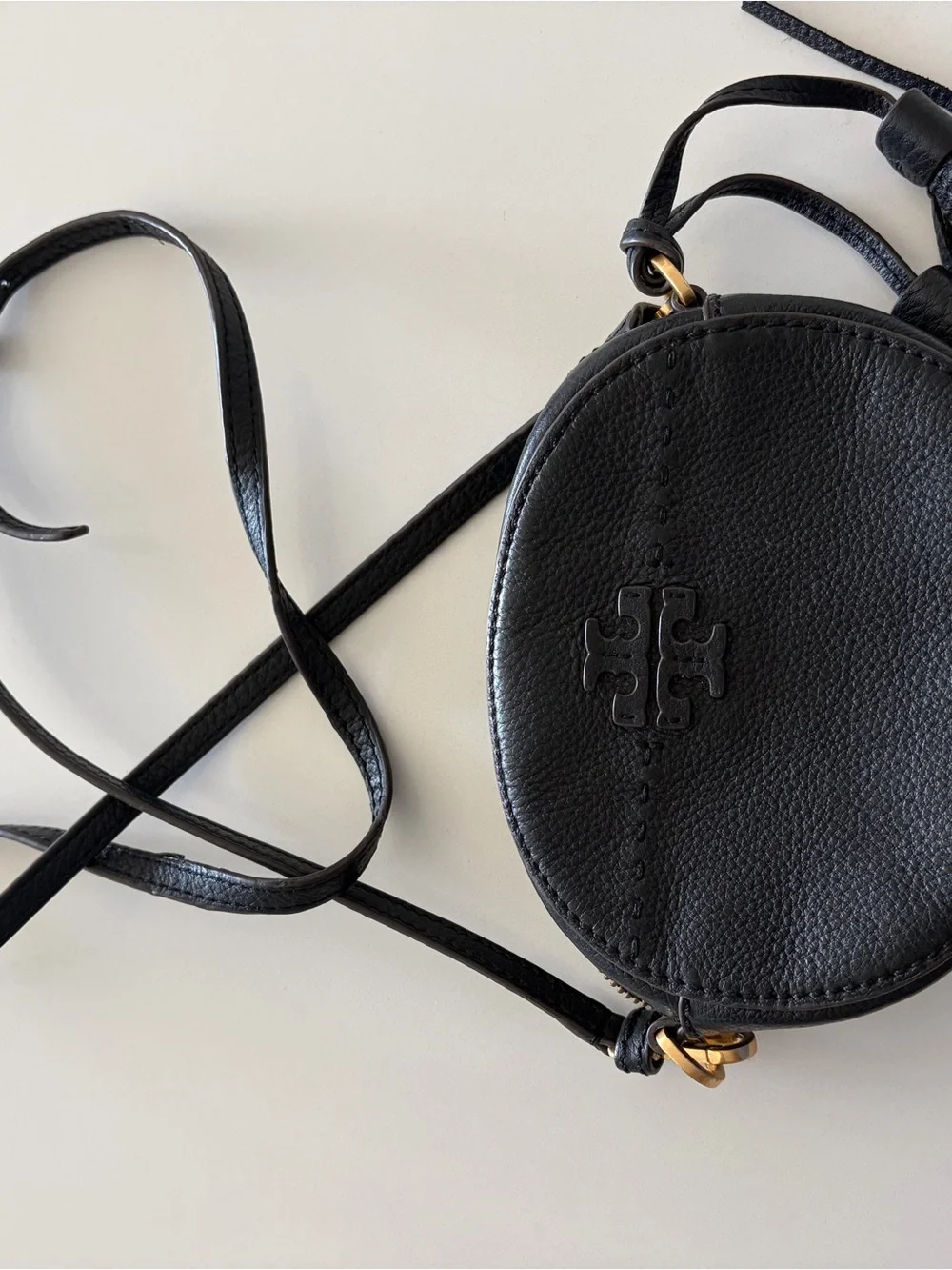 Tory Burch Black Pebbled Leather Oval purse with Tassel - Picture 3 of 7